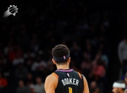 华体会娱乐-包含尼克斯负于太阳，巴雷特22分6篮板的词条