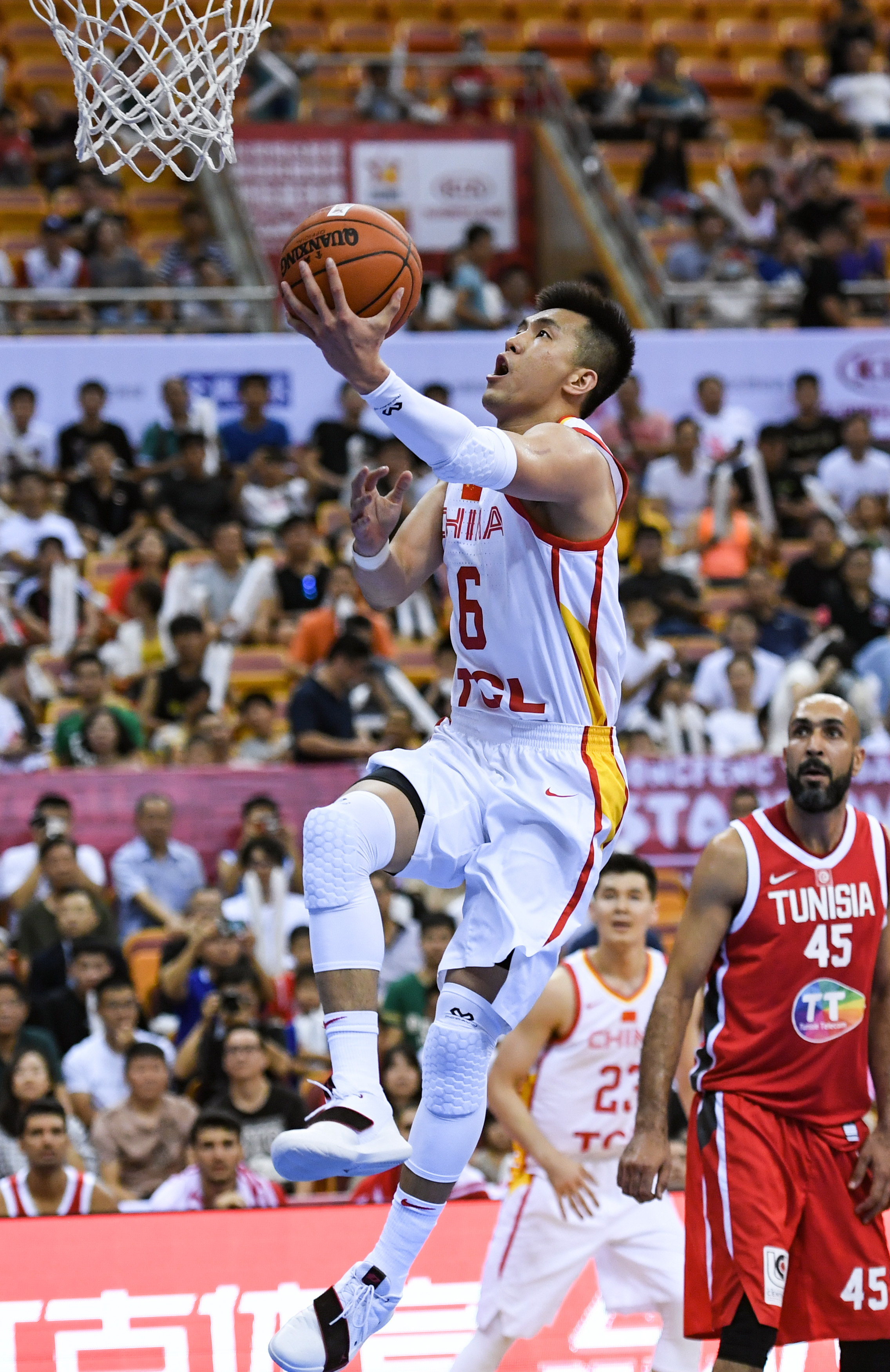 突尼斯女足队士气高涨，迎战强手的简单介绍