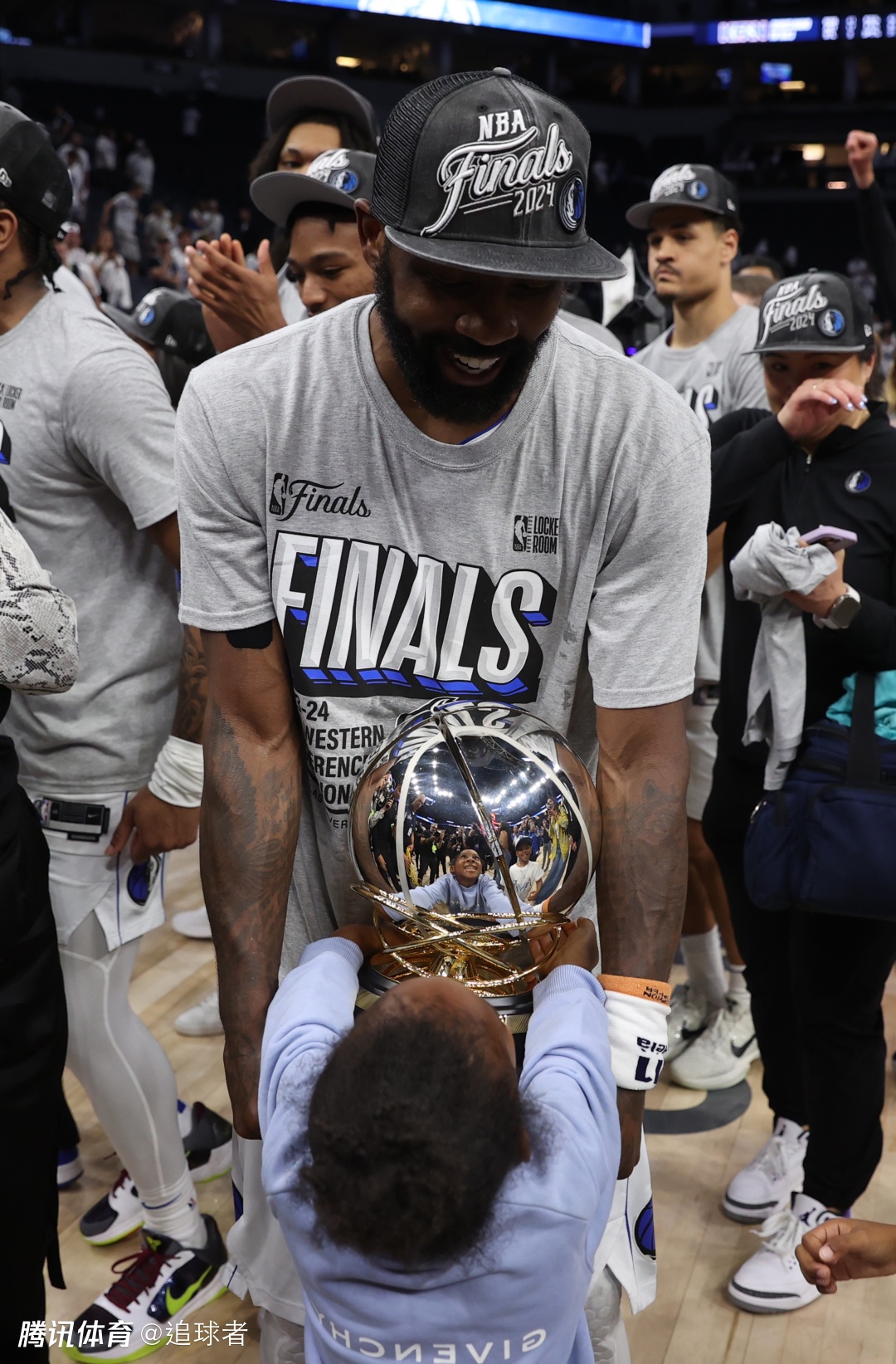 AC米兰豪取胜利,重返联赛争冠行列的简单介绍 AC米兰豪取胜利,重返联赛争冠行列的简单介绍