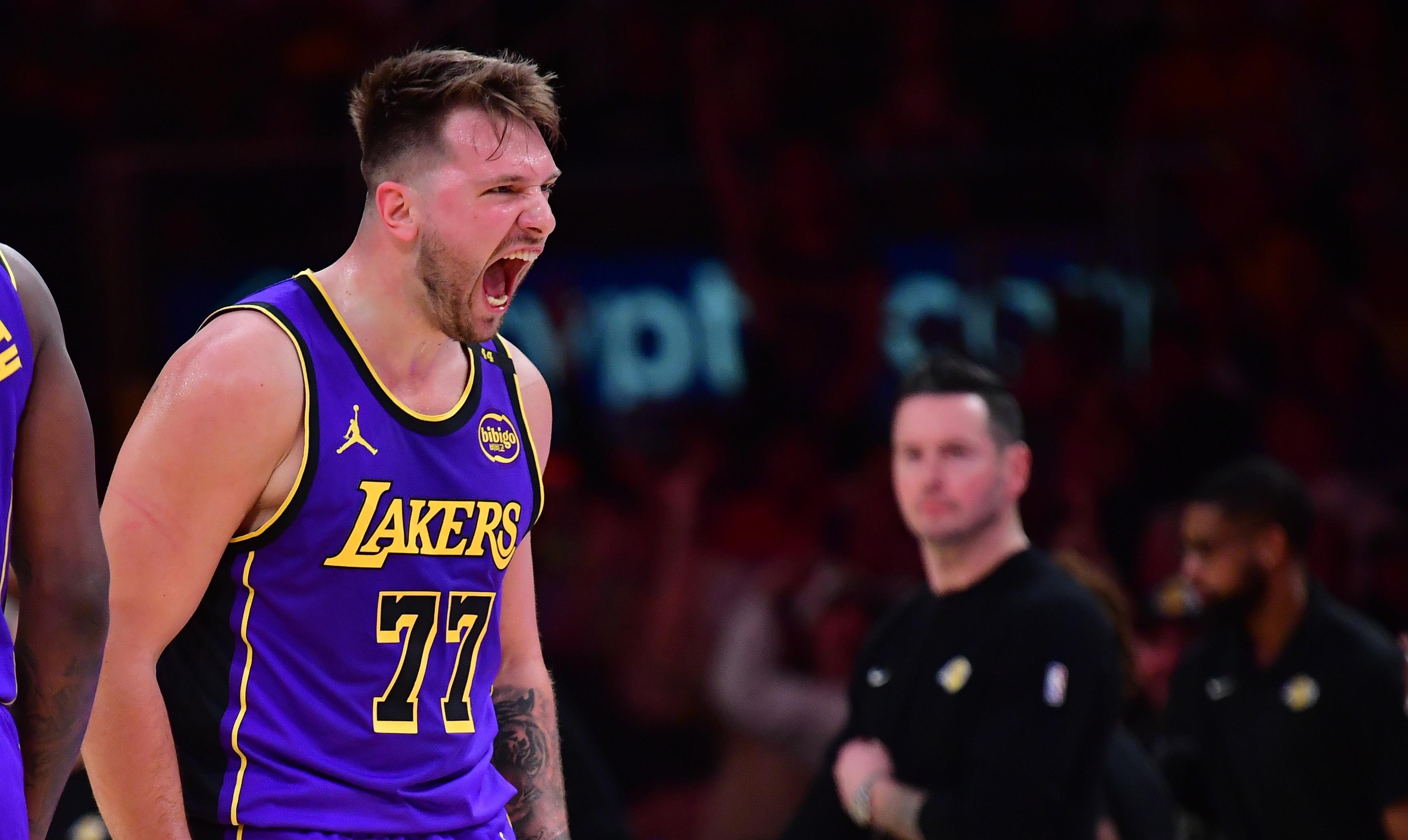 火箭惨遭湖人逆转，遗憾失利的简单介绍