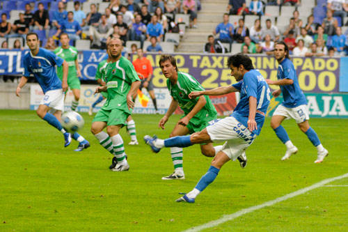 比利亚雷亚尔攻防俱佳，轻松击败对手的简单介绍