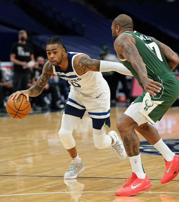 关于雄鹿再胜森林狼，豪取十二连胜创队史的信息