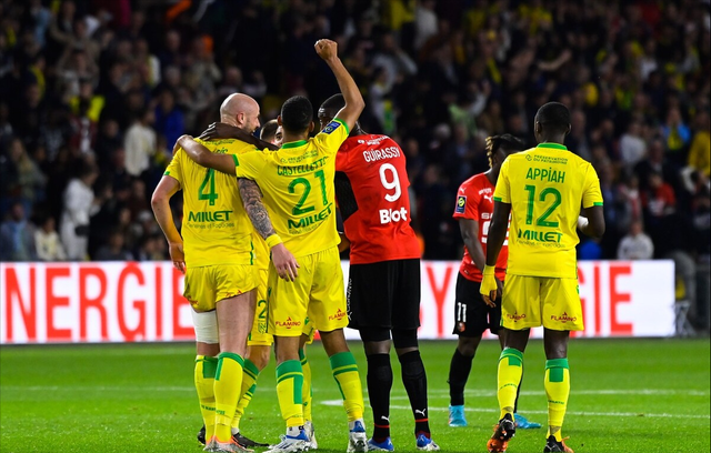 南特客场大败，主教练承担责任