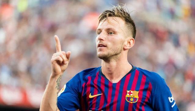 包含巴黎圣日耳曼中场大将解约，引发球队震动的词条