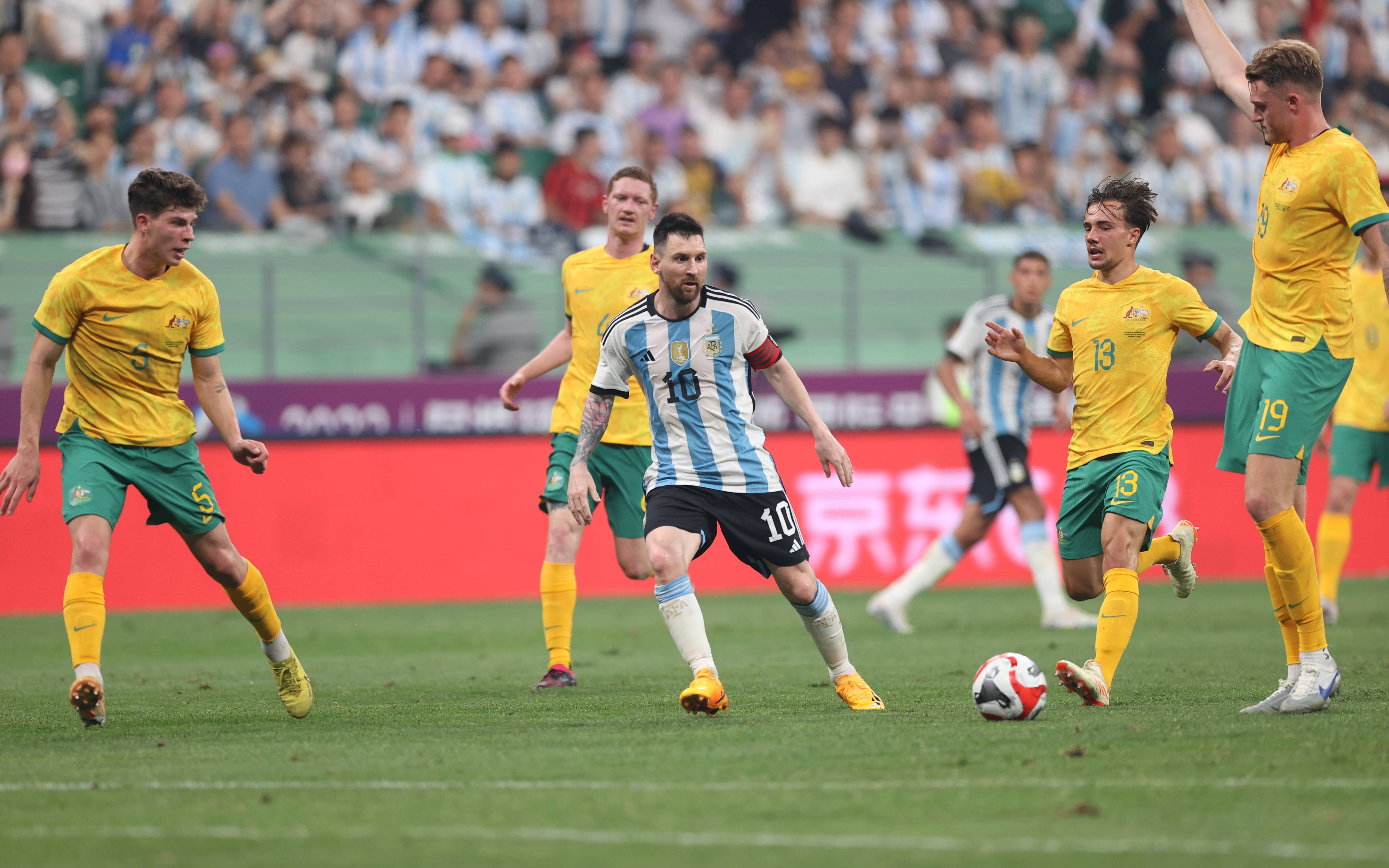 包含阿根廷国家队在比赛中踢出了高质量比赛的词条